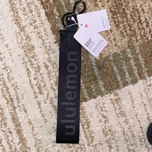 NWT Never Lost Keychain